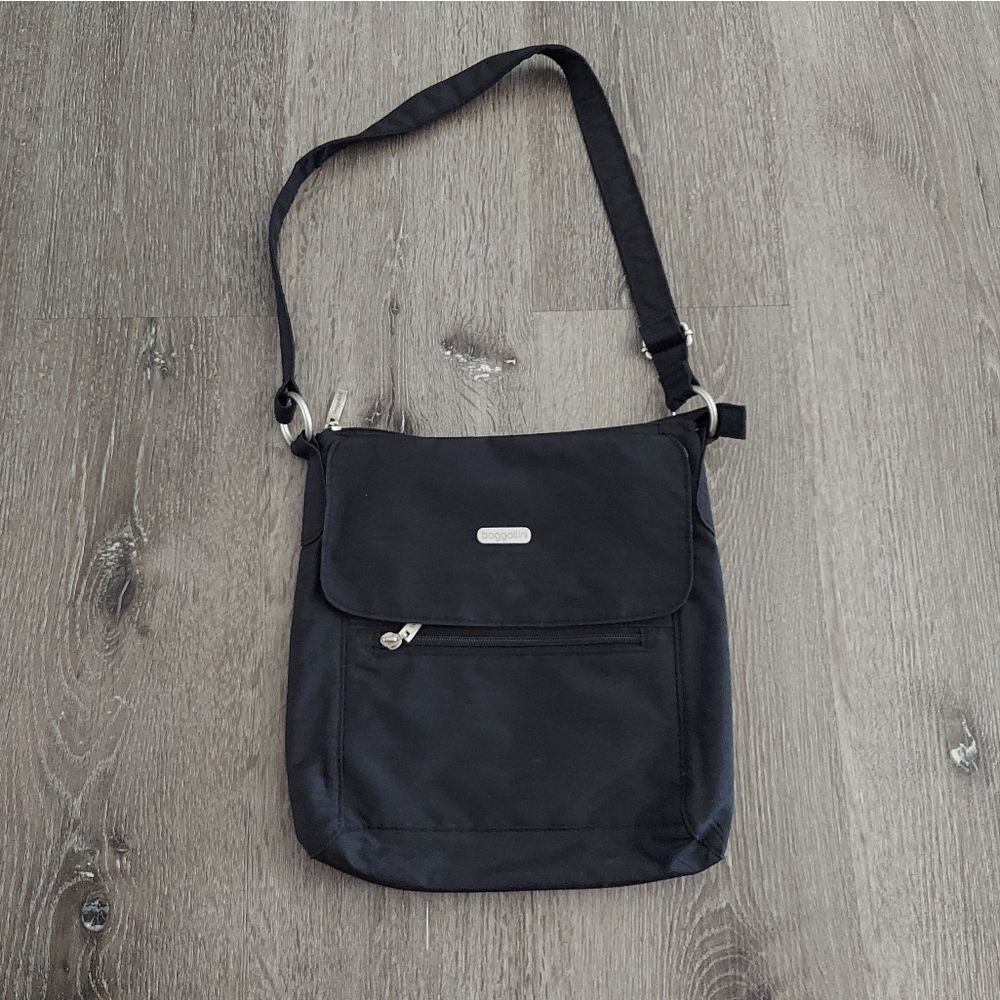 Baggallini Black Nylon Shoulder Bag